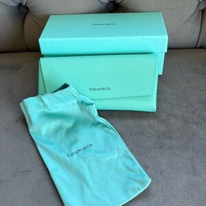 Tiffany glasses bag/box